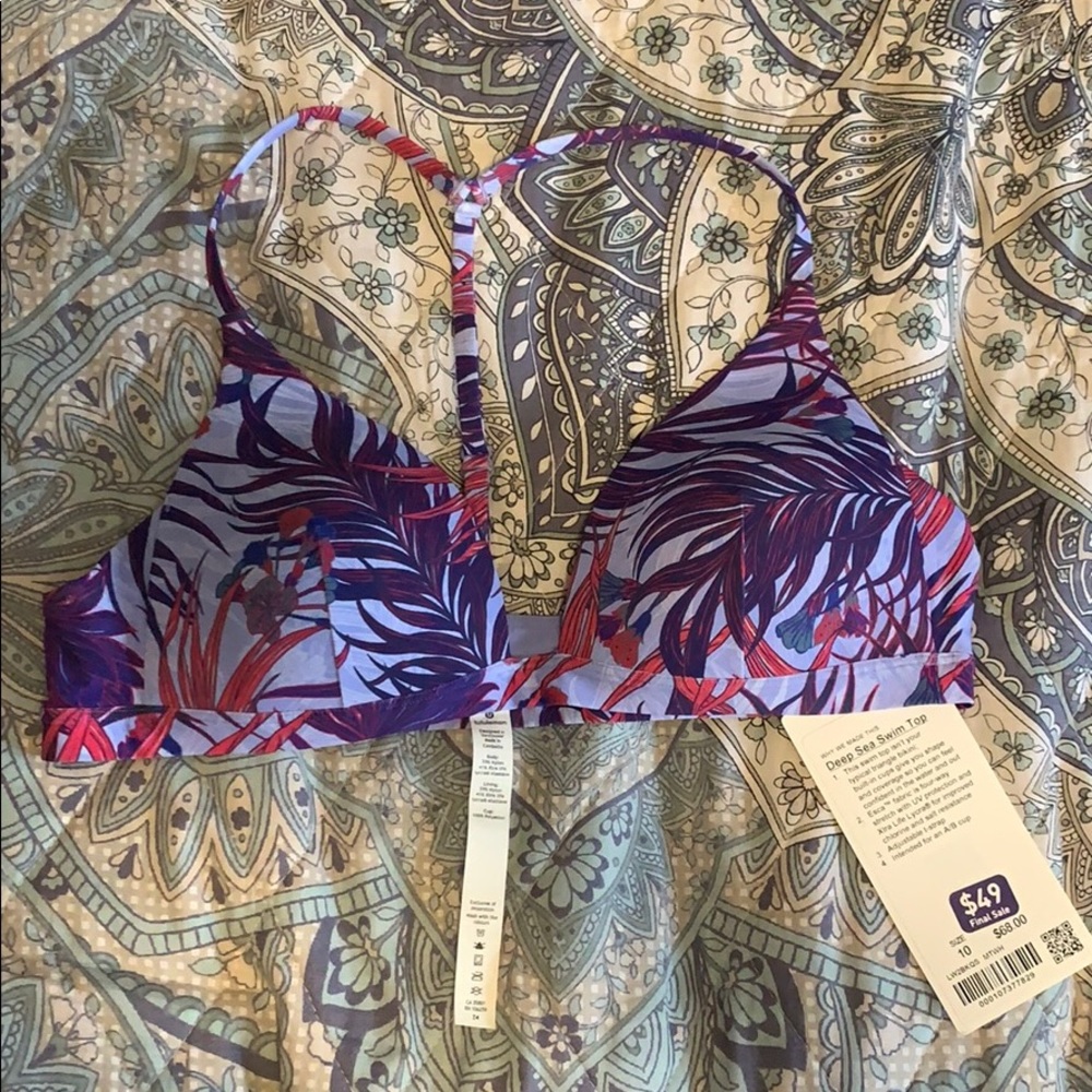Bnwt Lululemon deep sea swim top